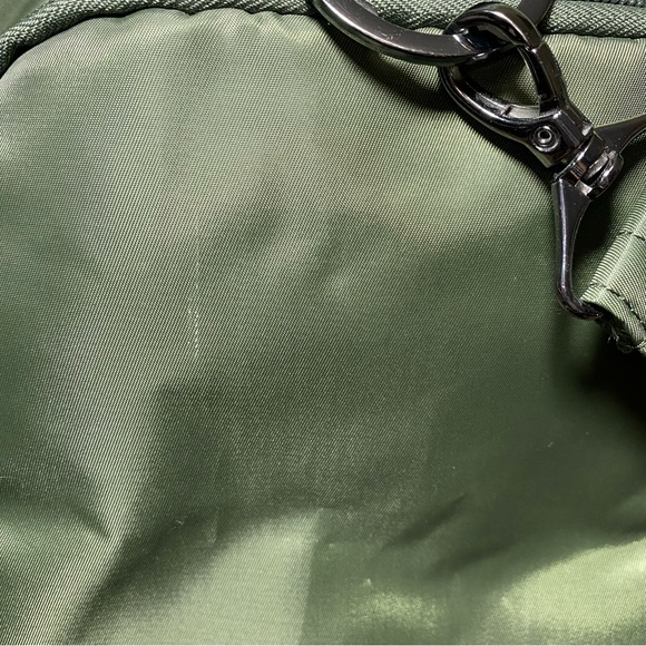 Lug Cartwheel & Drawstring Bag Overnight Bag Olive Green GUC Weekender Duffle - Picture 3 of 16